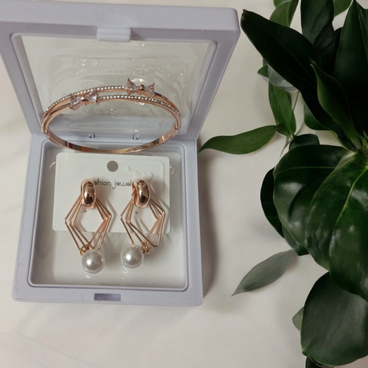 Ysora Bond Korean Golden Layer Pearl Stud Earrings