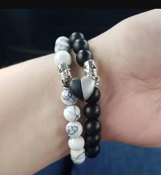 Ysora Bond Couple Black & White Beaded Heart Bracelet