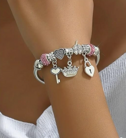 Ysora Bond Silver Heart Charm Bracelet – 1 Pc